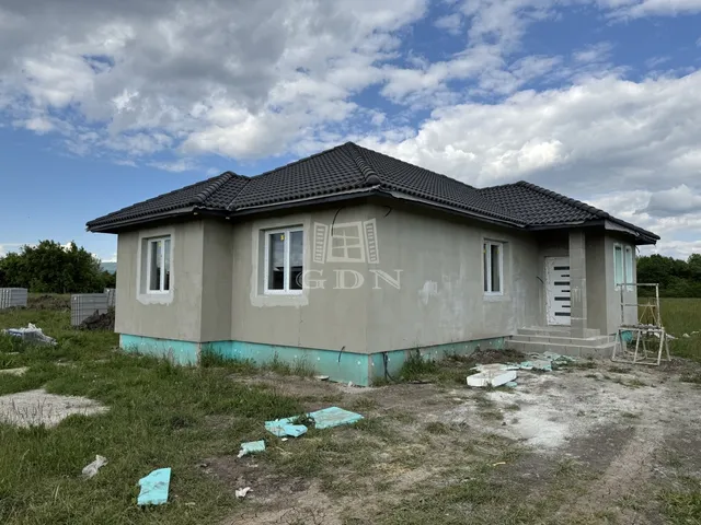 Eladó ház Gyöngyöshalász 93 nm