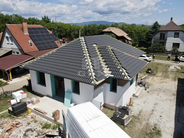 Eladó ház Atkár 93 nm