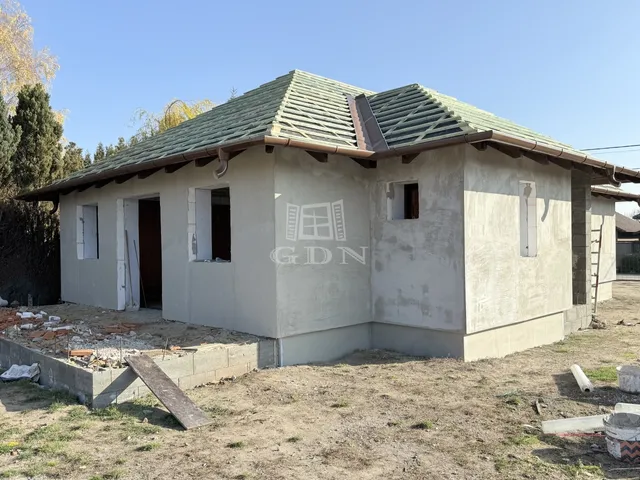 Eladó ház Dány 93 nm