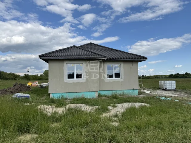 Eladó ház Atkár 93 nm