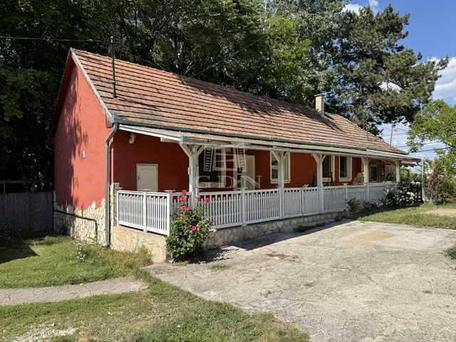 Kiadó ház Szigethalom 80 nm