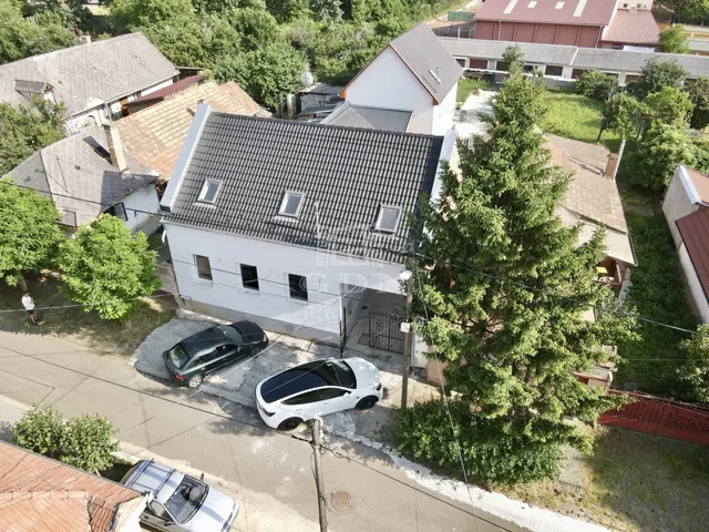 Eladó ház Gyöngyös, Belváros 89 nm