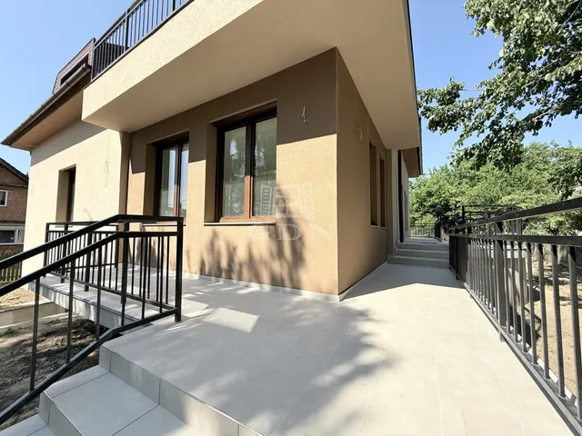 Eladó ház Budapest XVII. kerület, Rákoscsaba 350 nm