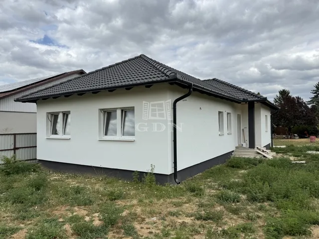 Eladó ház Kóka 93 nm