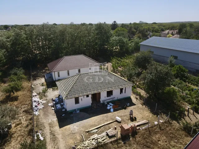 Eladó ház Kóka 102 nm