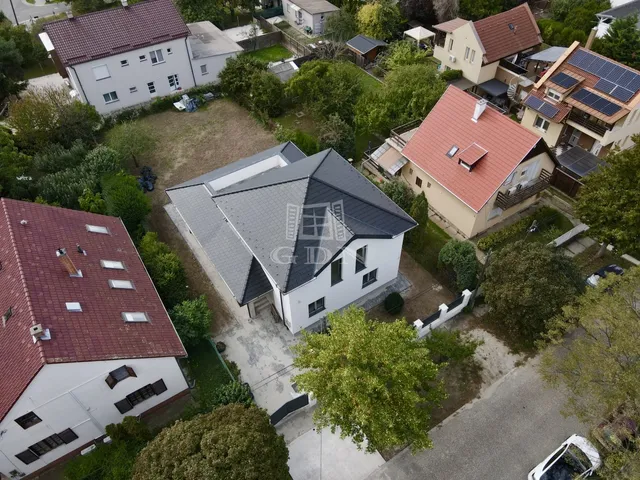 Eladó ház Budapest XVI. kerület, Sashalom 232 nm