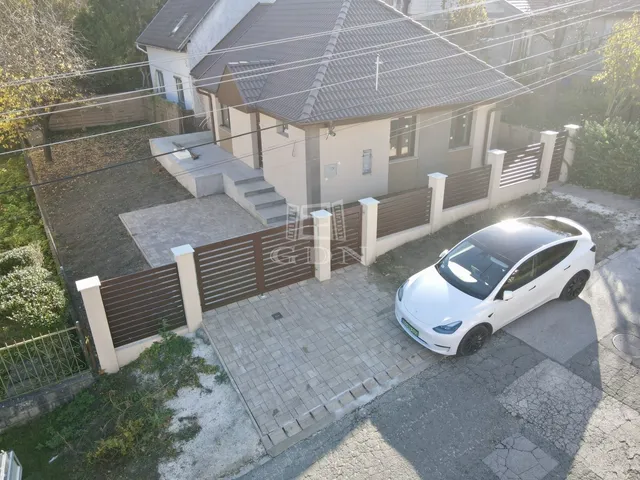 Eladó ház Pécel 83 nm