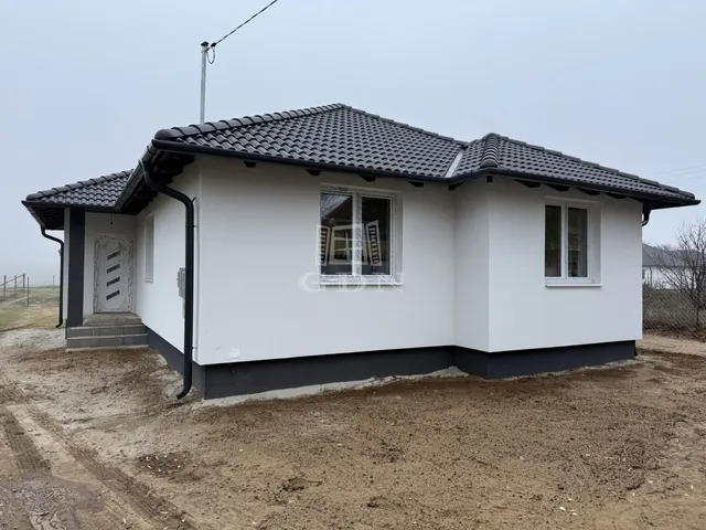 Eladó ház Sülysáp 93 nm