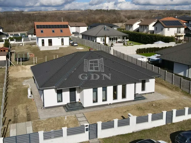 Eladó ház Nagytarcsa 103 nm