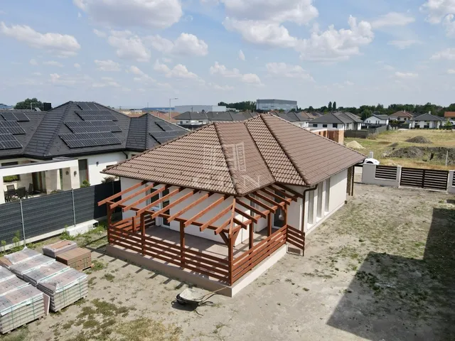 Eladó ház Gyöngyöshalász 104 nm