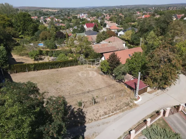 Eladó telek Isaszeg 682 nm