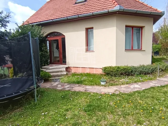 Eladó ház Gödöllő, Máriabesnyő 65 nm