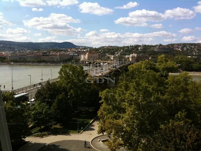 Eladó lakás Budapest XIII. kerület, Angyalföld 121 nm