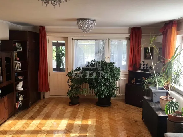 Eladó ház Budapest XVI. kerület, Sashalom 584 nm