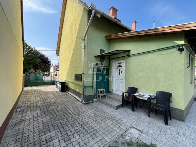 Eladó ház Budapest XVI. kerület, Sashalom 248 nm