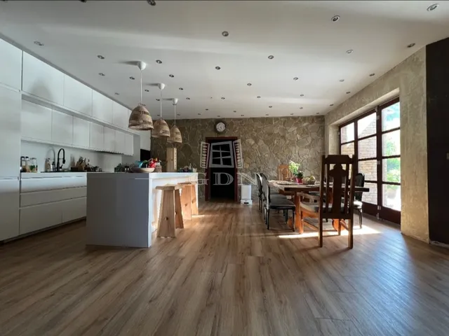 Eladó ház Mogyoród 350 nm