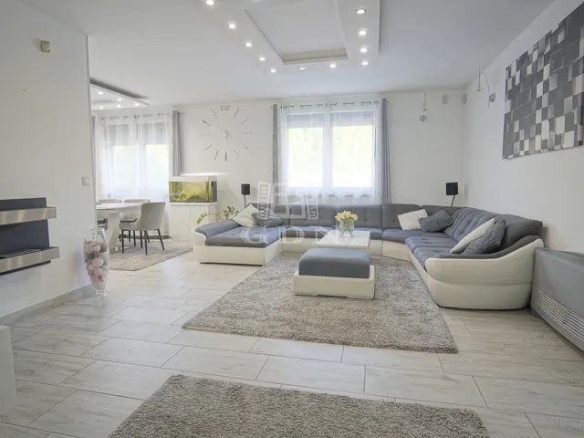 Eladó ház Dunakeszi 262 nm