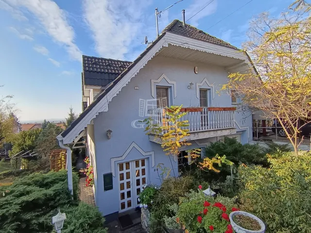 Eladó ház Erdőkertes 250 nm