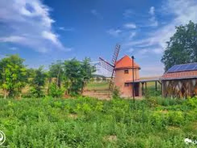 Eladó telek Mogyoród 720 nm