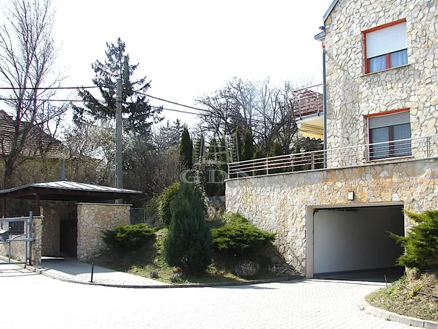 Eladó lakás Budapest III. kerület 67 nm