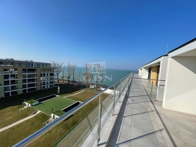 Eladó lakás Siófok, Ezüstpart 53 nm