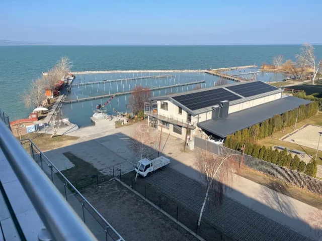 Eladó lakás Siófok, Ezüstpart 53 nm
