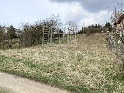 Eladó telek Solymár 800 nm