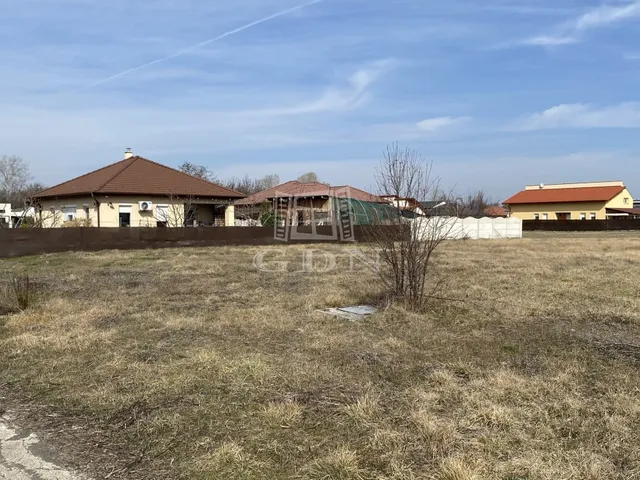 Eladó telek Szeged, Újszeged 1105 nm
