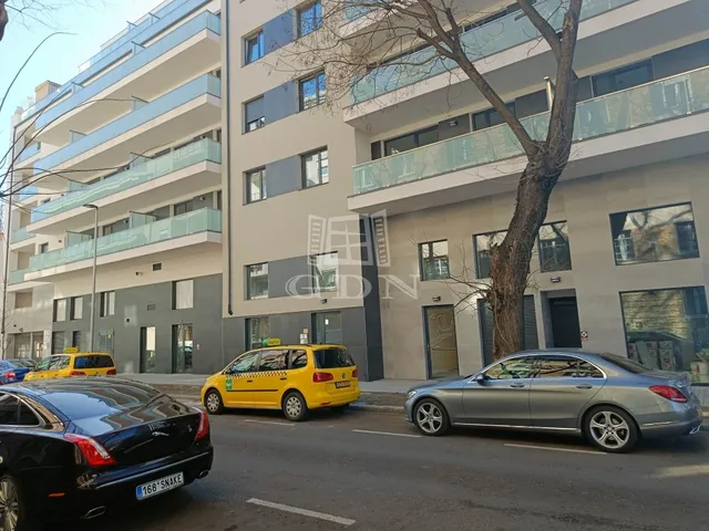 Eladó garázs Budapest XIII. kerület, Lőportárdűlő 12 nm