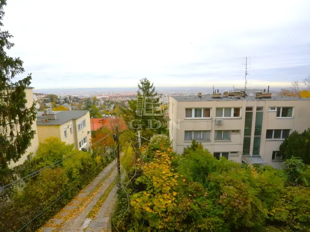 Kiadó lakás Budapest XII. kerület, Svábhegy 70 nm