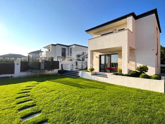 Eladó ház Törökbálint, Tükörhegy 180 nm