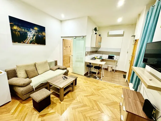 Eladó lakás Budapest V. kerület 28 nm