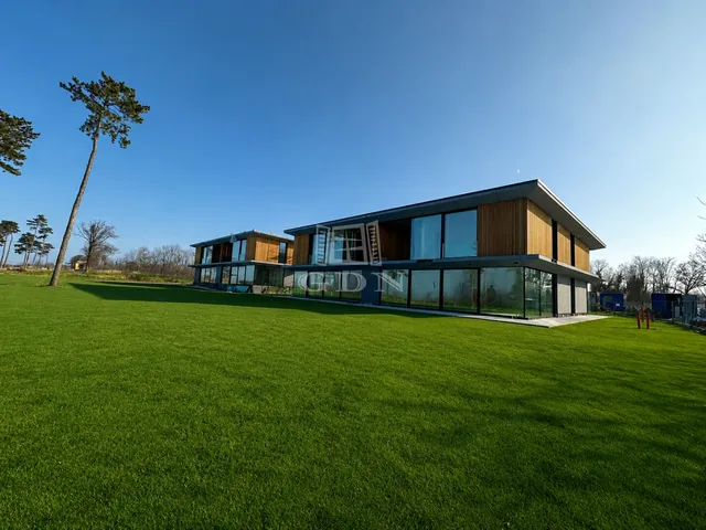 Eladó lakás Balatonföldvár 208 nm