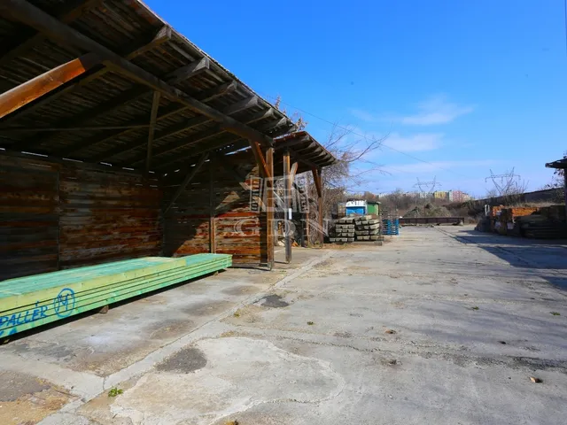 Eladó kereskedelmi és ipari ingatlan Budapest XV. kerület, Újpalota 7658 nm