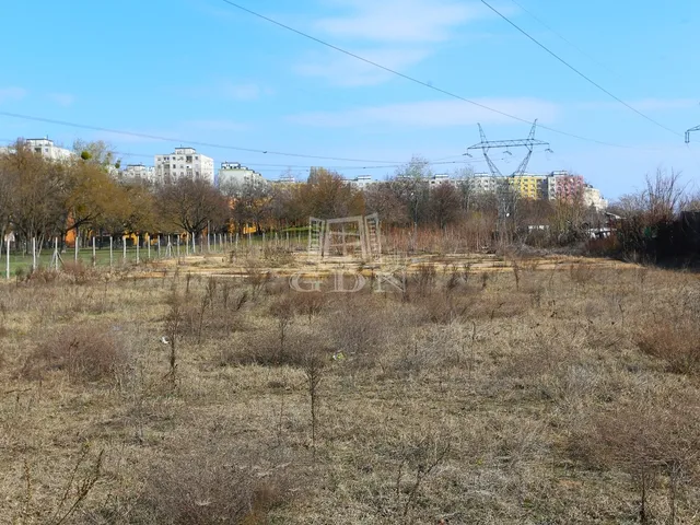 Eladó kereskedelmi és ipari ingatlan Budapest XV. kerület, Újpalota 7658 nm