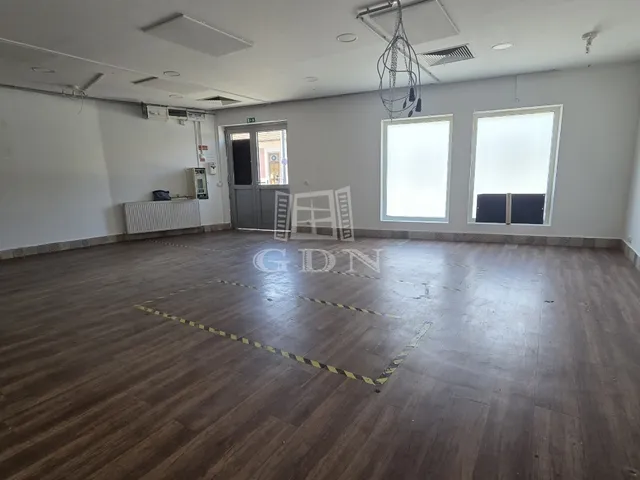 Kiadó kereskedelmi és ipari ingatlan Budapest III. kerület 437 nm