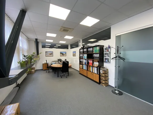 Eladó kereskedelmi és ipari ingatlan Budapest XI. kerület, Albertfalva 96 nm