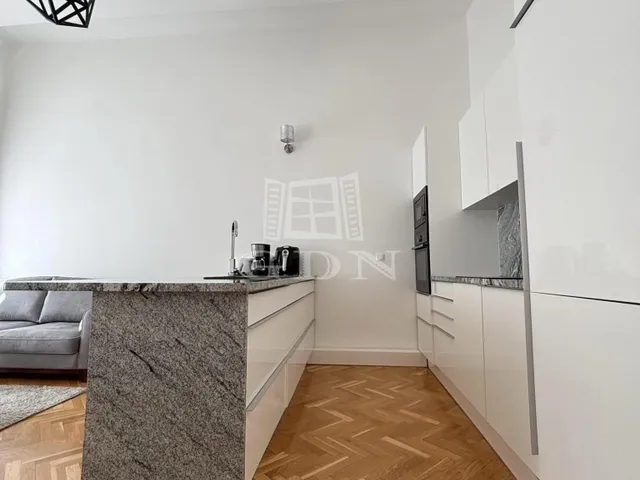 Eladó lakás Budapest VI. kerület 71 nm