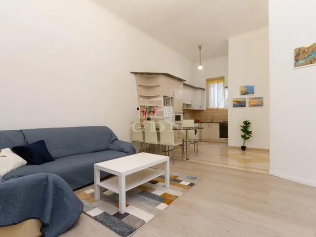 Eladó lakás Budapest VI. kerület 65 nm
