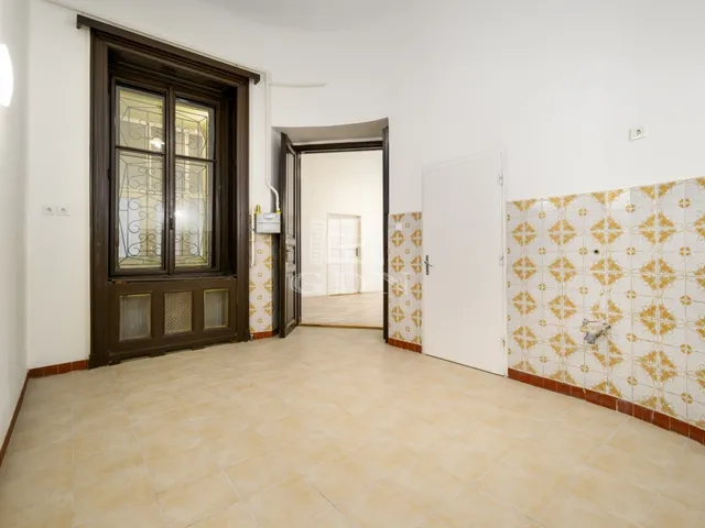 Eladó lakás Budapest VIII. kerület 141 nm