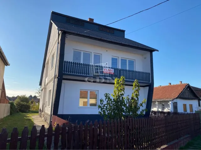 Eladó ház Boldog 209 nm