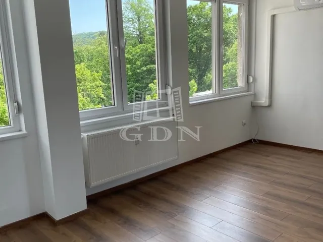 Eladó lakás Budapest XII. kerület 70 nm