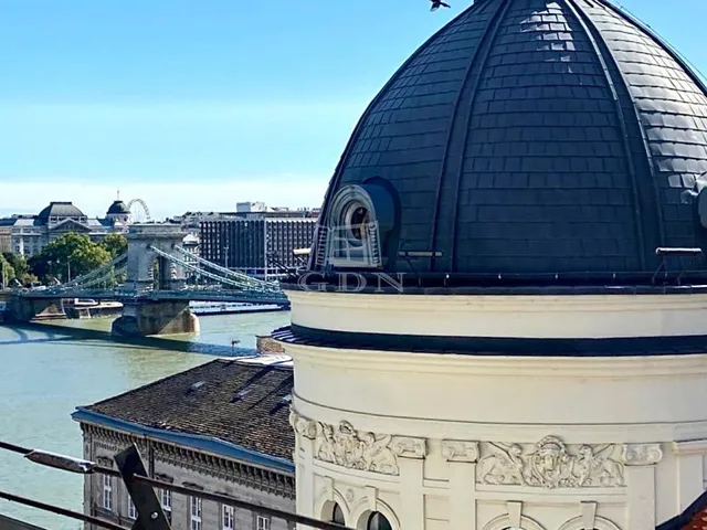 Eladó lakás Budapest I. kerület 226 nm