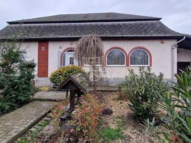 Eladó ház Boldog 136 nm