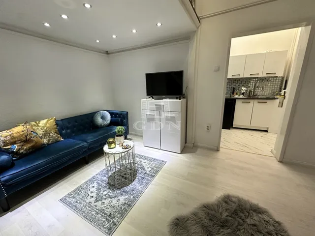 Eladó lakás Budapest VI. kerület 22 nm