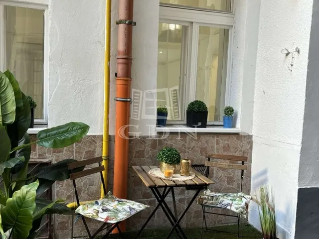 Eladó lakás Budapest VI. kerület 22 nm