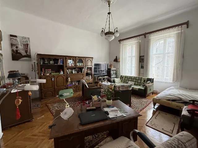 Eladó lakás Szeged, Belváros 98 nm