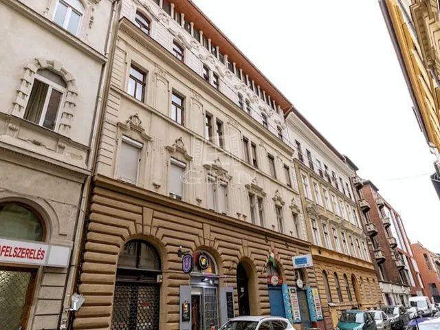 Eladó lakás Budapest VI. kerület 30 nm