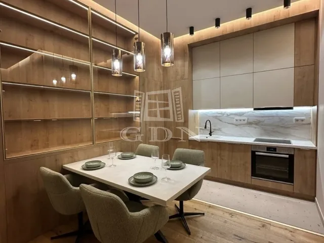 Eladó lakás Budapest VI. kerület 73 nm