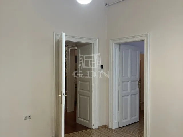 Eladó lakás Budapest VI. kerület 83 nm